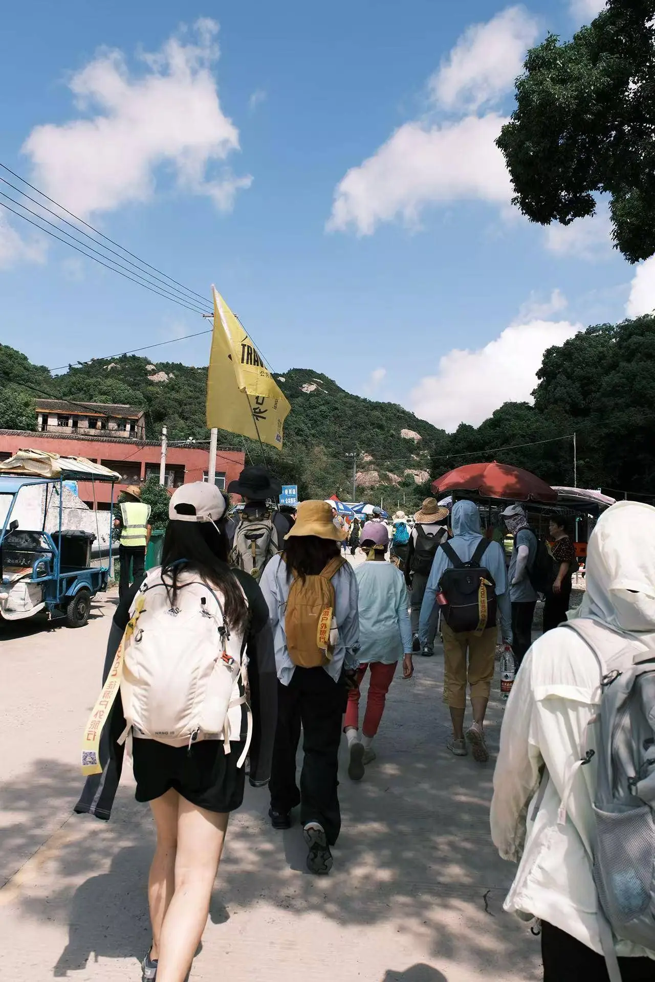 层林尽染云海翻浪 户外赏秋人气攀升：徒步先收这份保命指南-DoTmT分享网